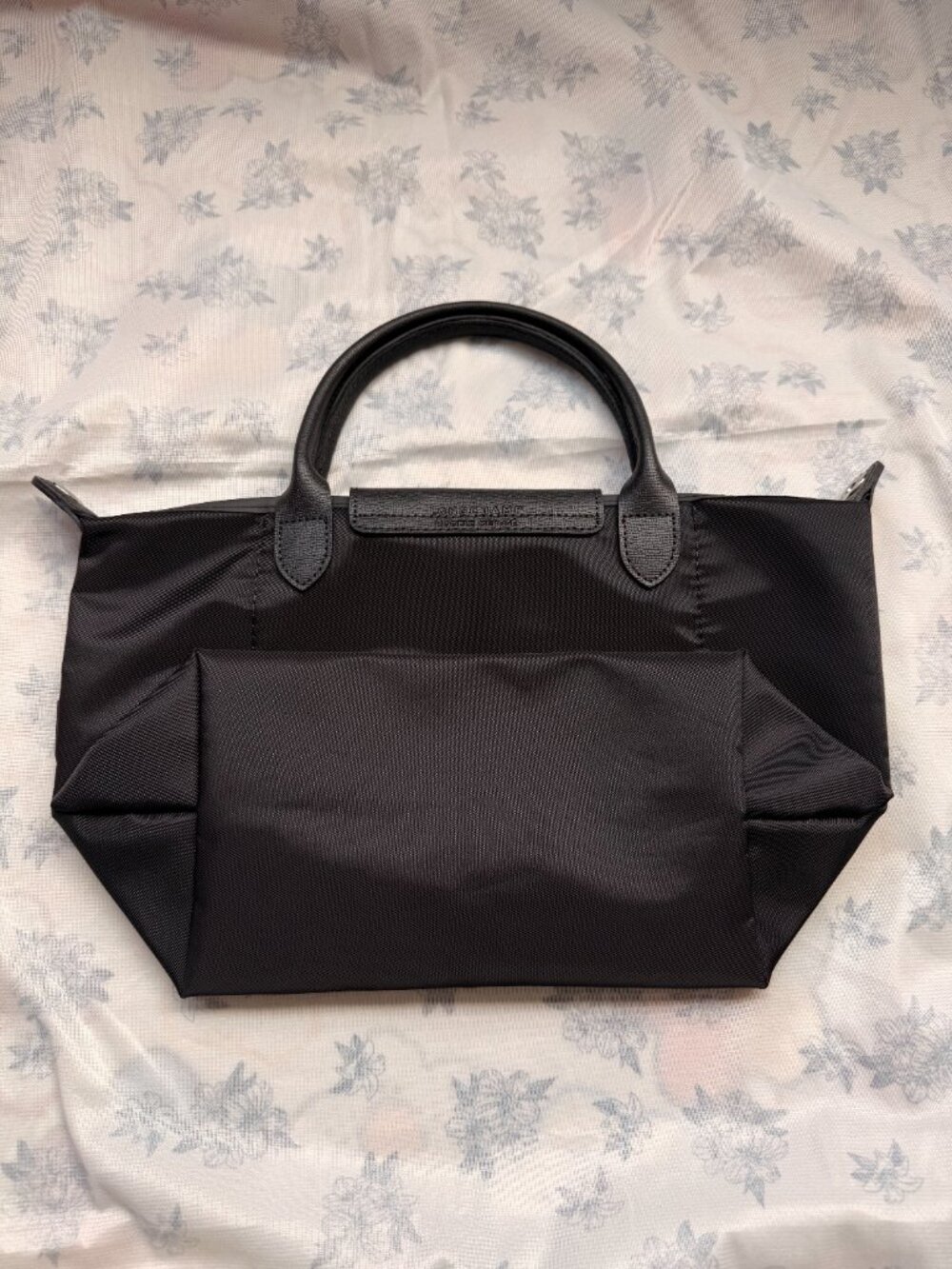 Longchamp Eco-Friendly Tote Bag - Picture 3 of 8